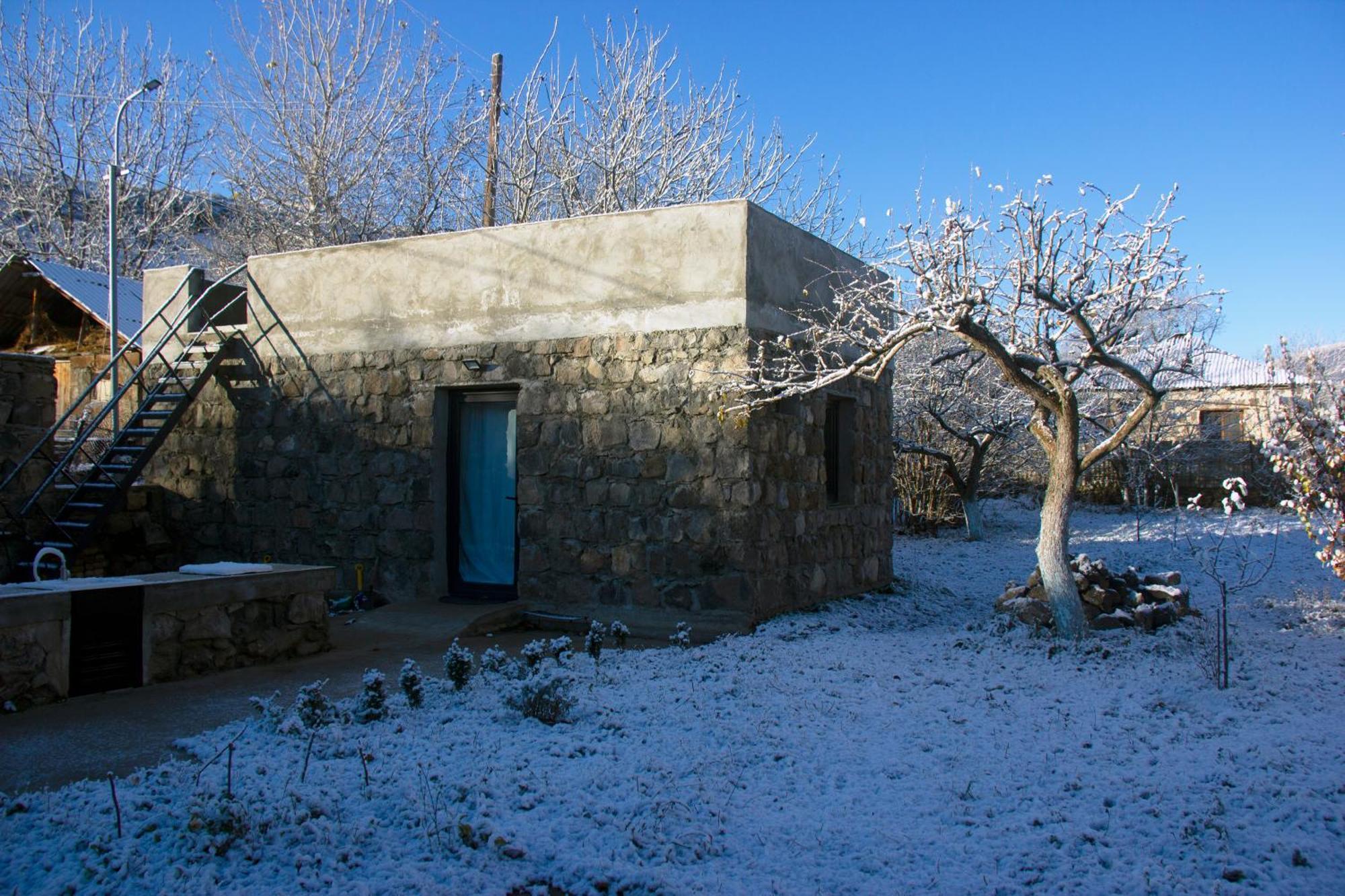 Zove Rural Cottage With Garden Views K'arashamb Exterior foto